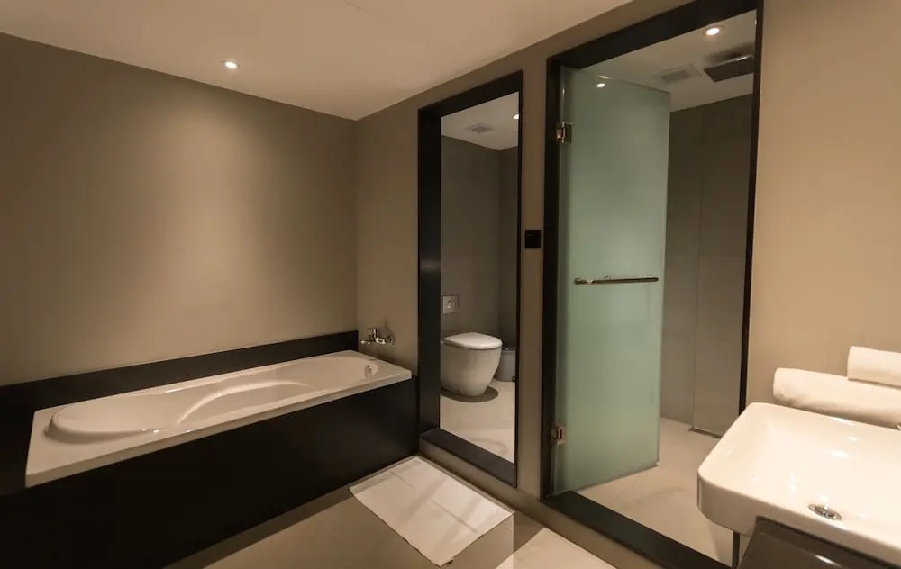 هتل سوییس رزیدنس کندی